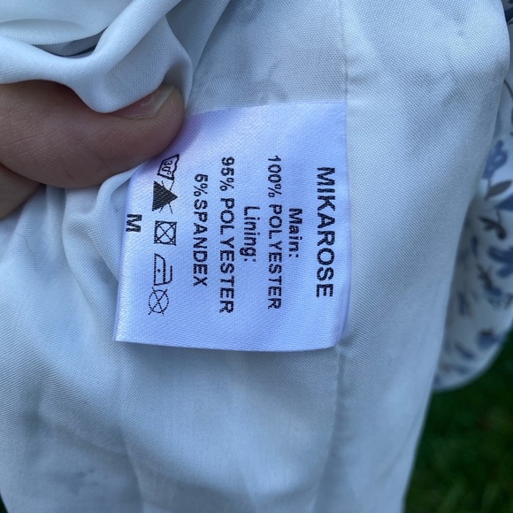 MIKAROSE White Floral Midi Dress NWT Size Medium - Picture 5 of 13